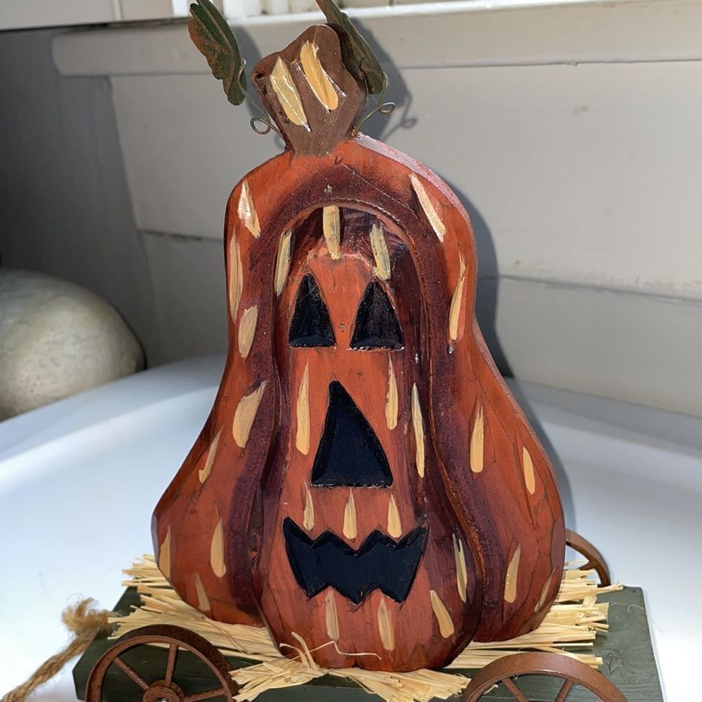Halloween/Autumn wooden Jack O Lantern on a green wagon rolling decoration‎